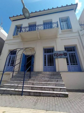 The -300 -a centrally located heritage home